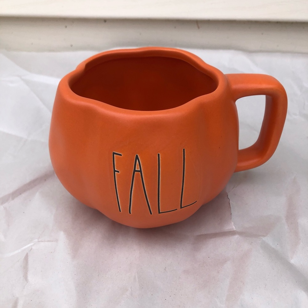 Orange Rae Dunn “FALL” pumpkin mug